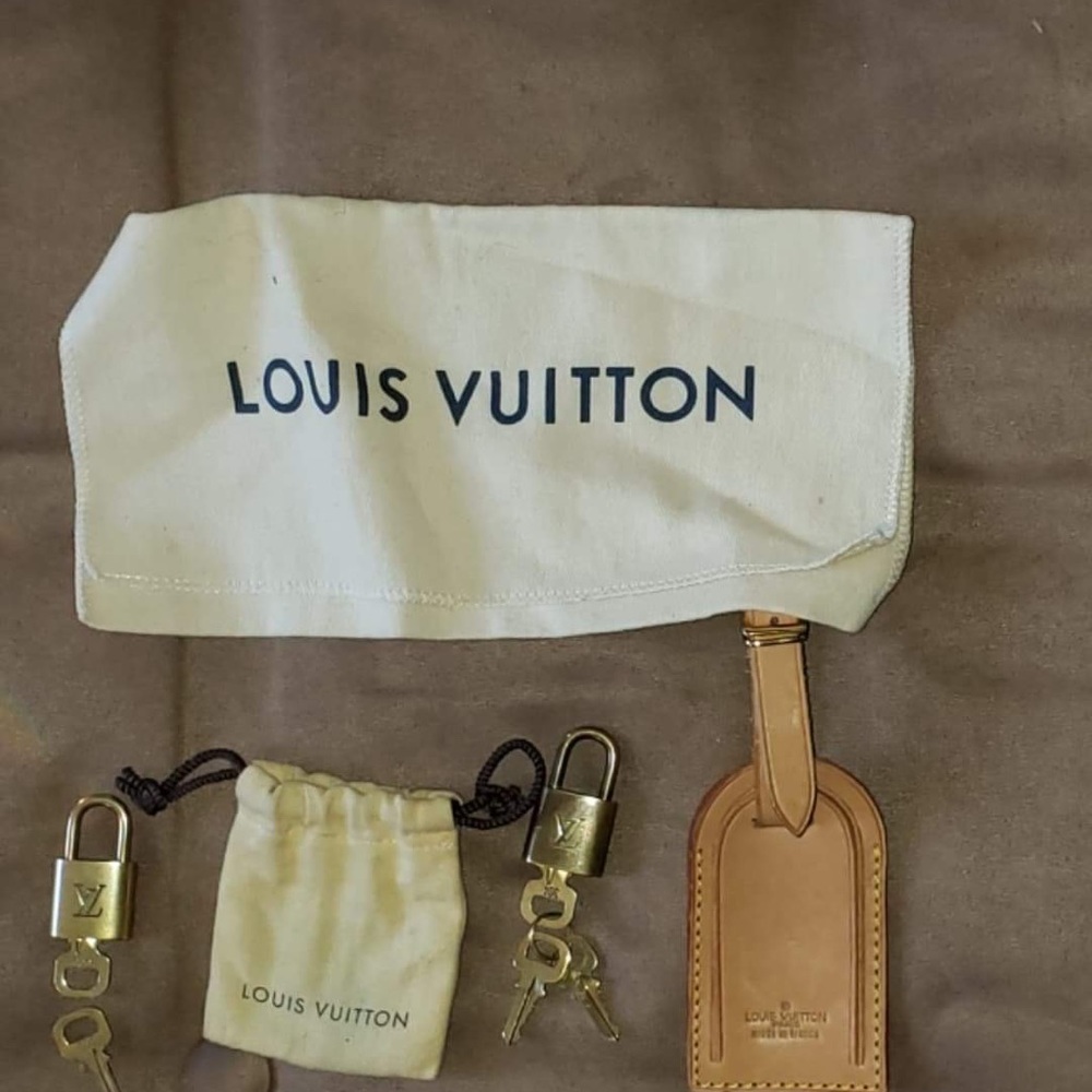 L V authentic locks & keys and luggage tag